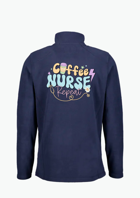☕ “Coffee. Nurse. Repeat.” Fleecejakke