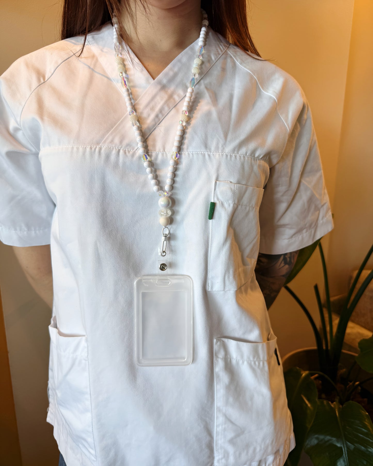 đ€ Crystal White kortsnor