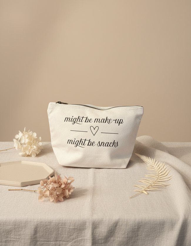 Necessær - Might be makeup might be snacks